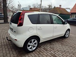 Nissan Note 2011 г Хэтчбек