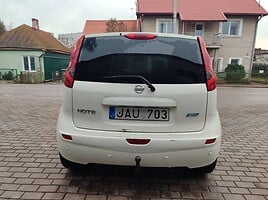 Nissan Note 2011 г Хэтчбек