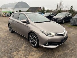 Toyota Auris 2015 y Hatchback