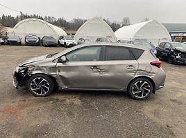 Toyota Auris 2015 y Hatchback