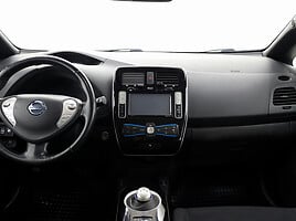 Nissan Leaf 2013 г Хэтчбек