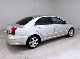 Toyota Avensis 2008 y Sedan