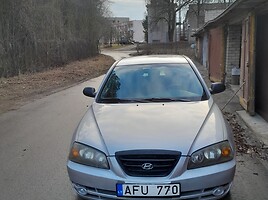 Hyundai Elantra 2004 y Sedan