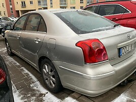 Toyota Avensis 2003 г Хэтчбек