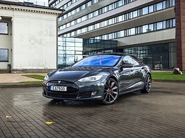 Tesla Model S 2016 г Седан