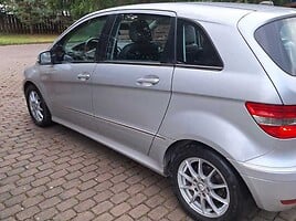 Mercedes-Benz B 200 2009 m Universalas