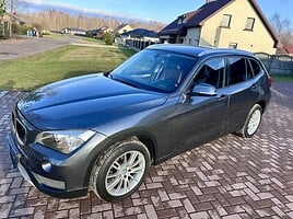 Bmw X1 2013 г Внедорожник / Кроссовер