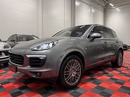 Porsche Cayenne Visureigis / Krosoveris 2016