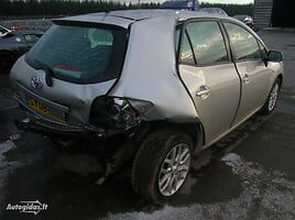 Toyota Auris I 2008 y parts