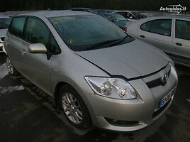 Toyota Auris I 2008 y parts