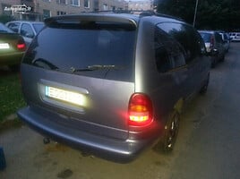 Chrysler Grand Voyager II 1996 y parts