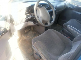 Chrysler Grand Voyager II 1999 y parts