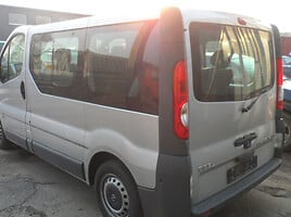 Opel Vivaro 2004 г запчясти