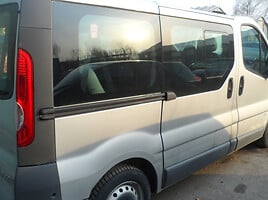 Opel Vivaro 2004 г запчясти