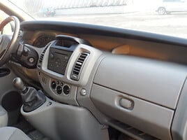 Opel Vivaro 2004 г запчясти