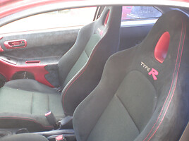 Honda Integra 1998 m dalys