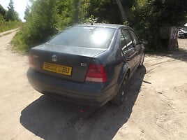 Volkswagen Bora 6begiu 96 kw 2002 m dalys