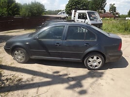 Volkswagen Bora 6begiu 96 kw 2002 m dalys