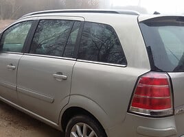 Opel Zafira B 2007 m dalys