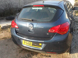 Opel Astra IV 2011 y parts