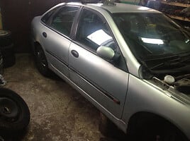 Renault Laguna I 2001 m dalys