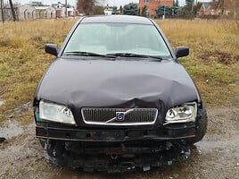 Volvo V40 I 2001 m dalys