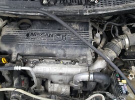 Nissan Almera Tino 2002 m dalys