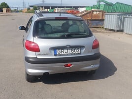 Peugeot 206 1.1 BENZINAS 44 KW 1999 г запчясти