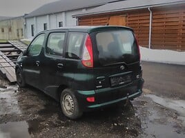 Toyota Yaris Verso 2004 y parts