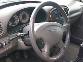 Chrysler Town & Country 2002 г запчясти