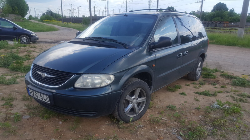 Photo 4 - Chrysler Grand Voyager III 2001 y parts