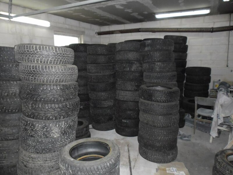 Photo 1 - Bridgestone R14 universal tyres passanger car