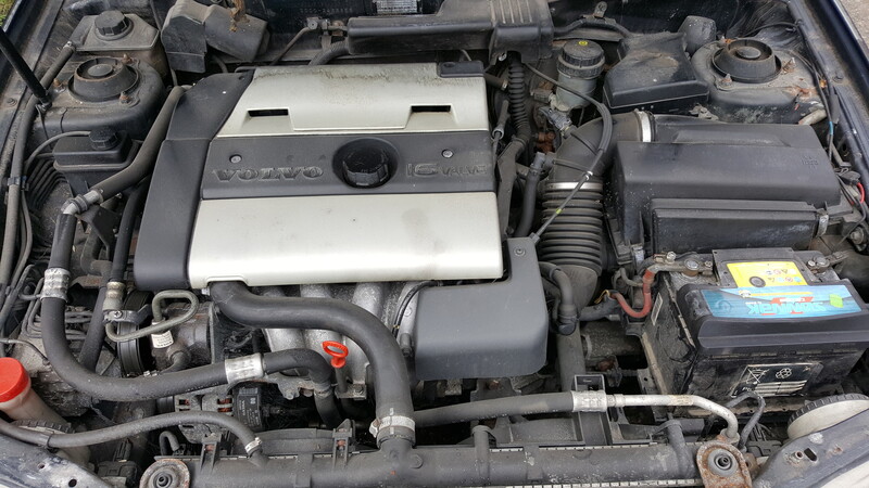 Фотография 6 - Volvo V40 I 85 kW 1997 г запчясти