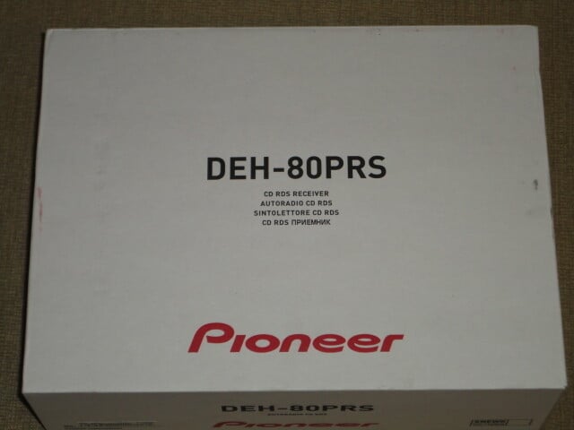 Photo 8 - Pioneer MVH-S420BT CD/MP3 player