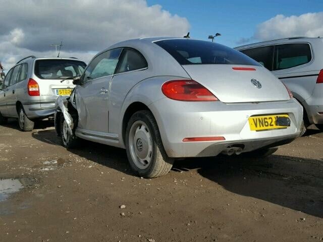 Photo 3 - Volkswagen Beetle 2012 y parts