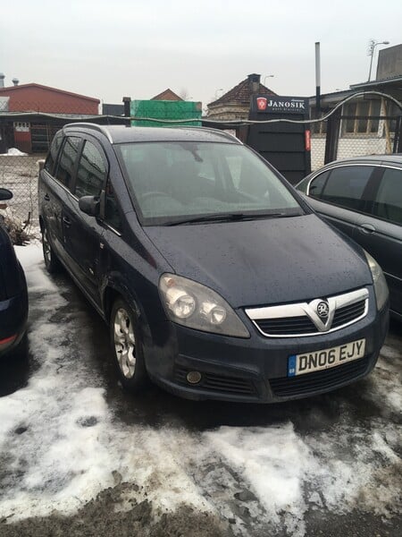 Фотография 1 - Opel Zafira B 2010 г запчясти