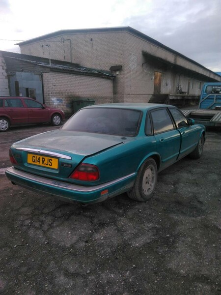 Photo 2 - Jaguar Xj X300 1996 y parts