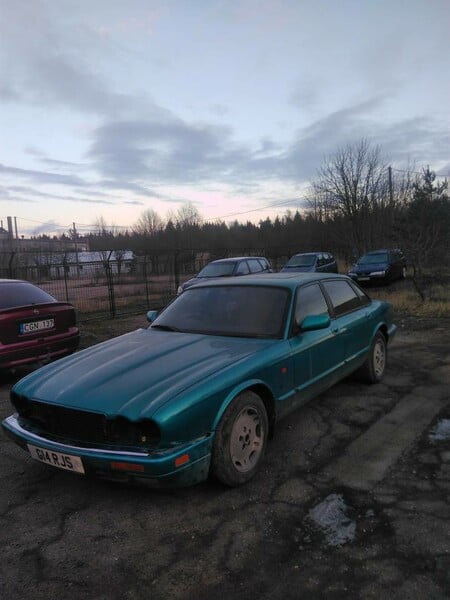 Photo 4 - Jaguar Xj X300 1996 y parts