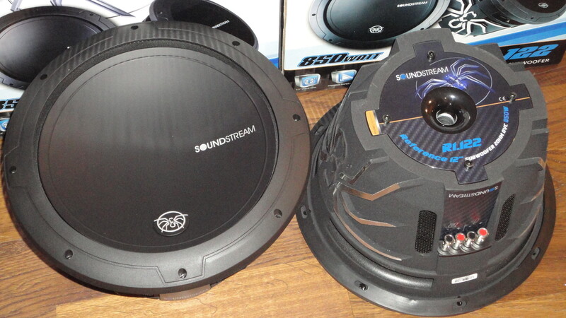 Photo 3 - Soundstream R1.122 Subwoofer Speaker