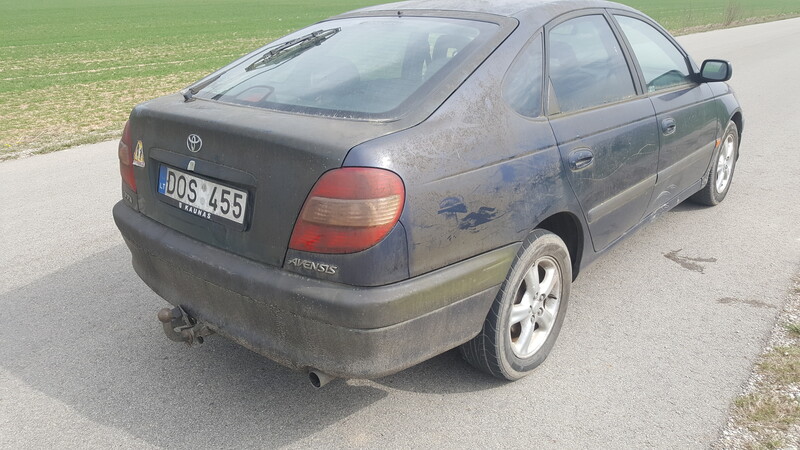 Nuotrauka 4 - Toyota Avensis I D4D 2001 m dalys