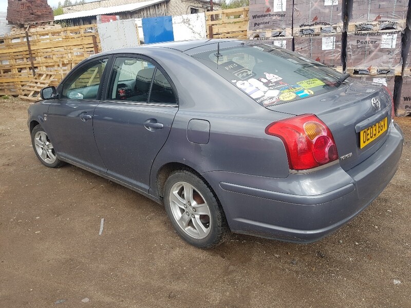 Photo 3 - Toyota Avensis II 2004 y parts