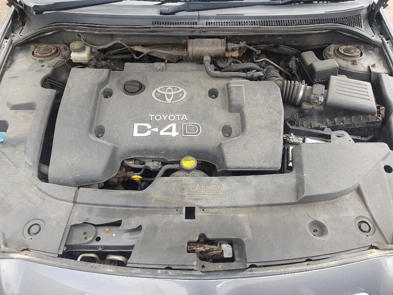 Photo 6 - Toyota Avensis II 2004 y parts