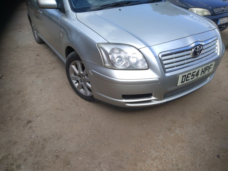 Photo 7 - Toyota Avensis II 2005 y parts