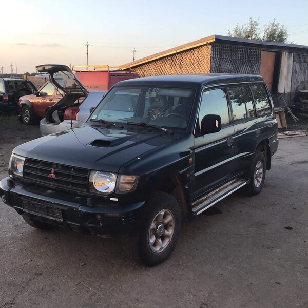 Photo 2 - Mitsubishi Pajero II 1999 y parts