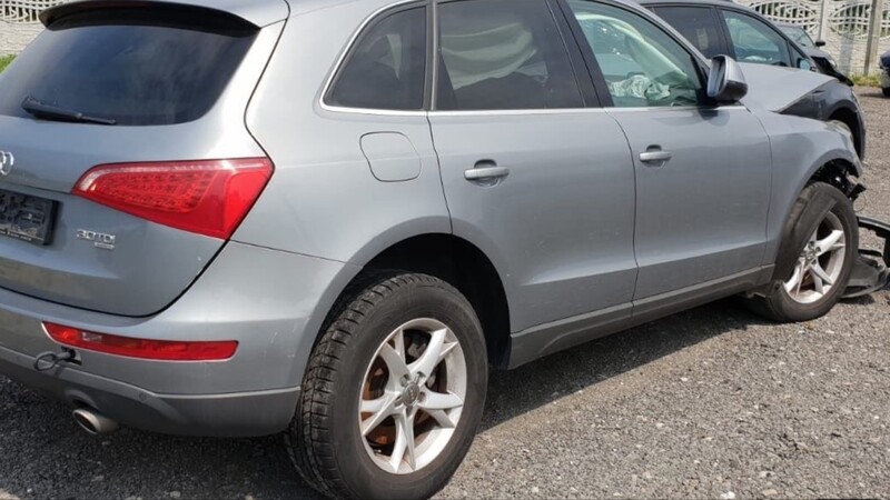 Audi Q5 2010 г запчясти