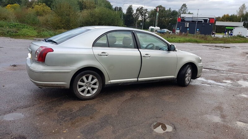 Photo 10 - Toyota Avensis II 2007 y parts