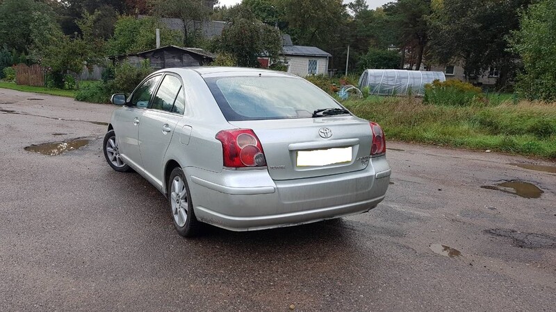 Photo 15 - Toyota Avensis II 2007 y parts