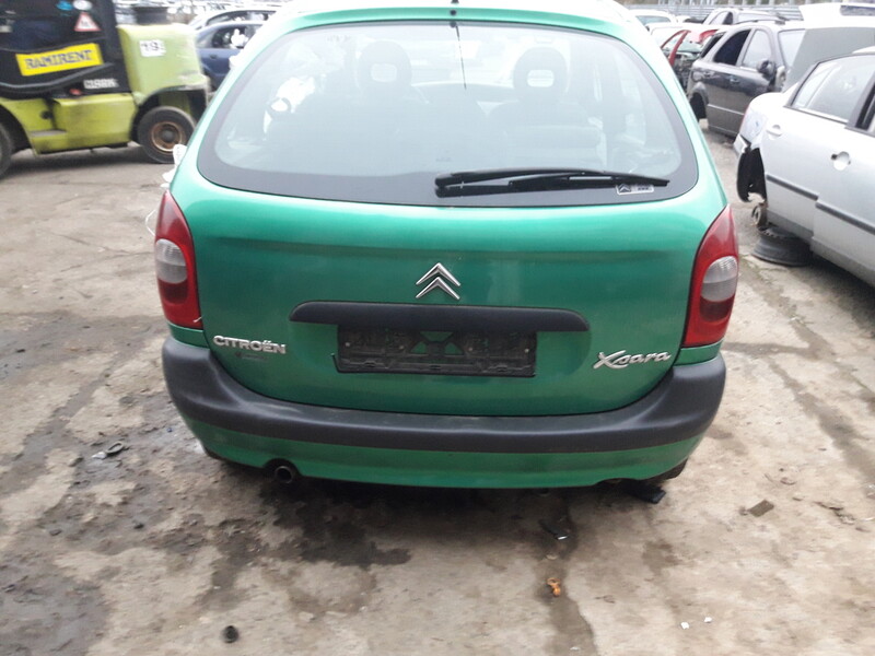 Photo 3 - Citroen Xsara Picasso 2000 y parts