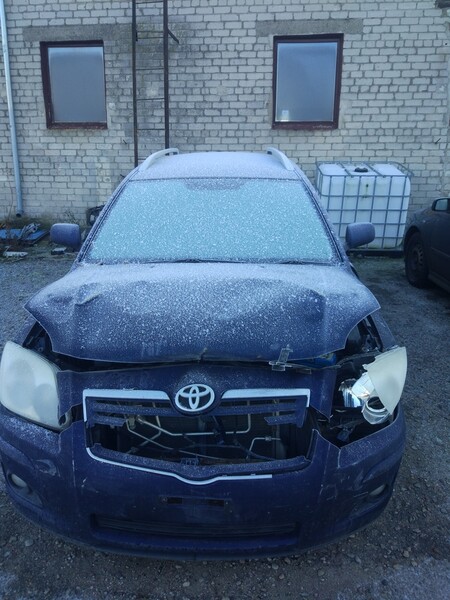 Photo 4 - Toyota Avensis II 2006 y parts