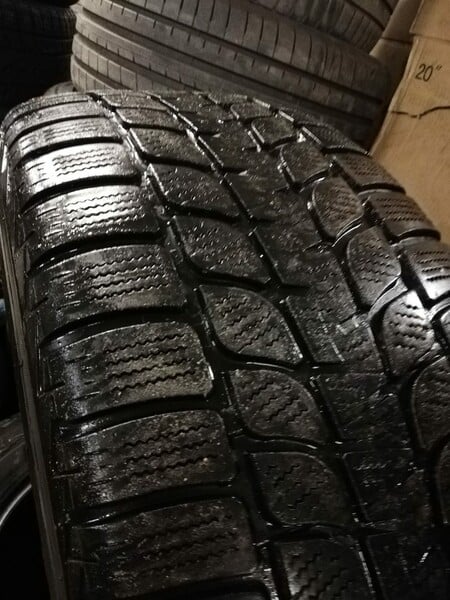 Фотография 3 - Bridgestone LM25 4X4 R18 зимние шины для автомобилей